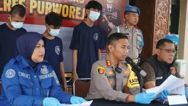 Komplotan Pencuri Hewan Ternak Berhasil Diringkus Polisi, Dua Pelaku di Bawah Umur Komplotan Pencuri Hewan Ternak Berhasil Diringkus Polisi, Dua Pelaku di Bawah Umur