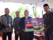 Bupati Serahkan Hadiah Utama Undian Tabungan Bima Periode II