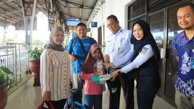 KAI Daop 5 Purwokerto Ajak Penumpang Kurangi Sampah Plastik di Hari Bumi