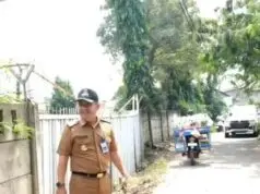 Respon Cepat Keluhan Warga, Camat Kelapa Dua Tinjau Langsung Lokasi Sampah Respon Cepat Keluhan Warga, Camat Kelapa Dua Tinjau Langsung Lokasi Sampah