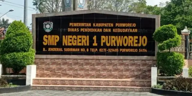 Kepala SMPN 1 Purworejo Klarifikasi Isu Iuran Haji Guru: "Tidak Benar Ada Perintah dari Sekolah" Kepala SMPN 1 Purworejo Klarifikasi Isu Iuran Haji Guru: "Tidak Benar Ada Perintah dari Sekolah"