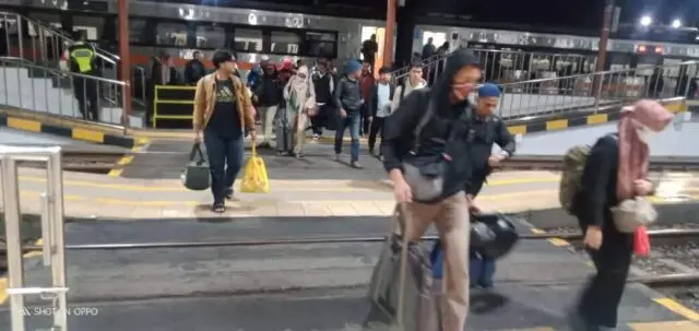 Volume Penumpang dan Okupansi Tiket di Stasiun Kutoarjo Meningkat Selama Libur Panjang Volume Penumpang dan Okupansi Tiket di Stasiun Kutoarjo Meningkat Selama Libur Panjang