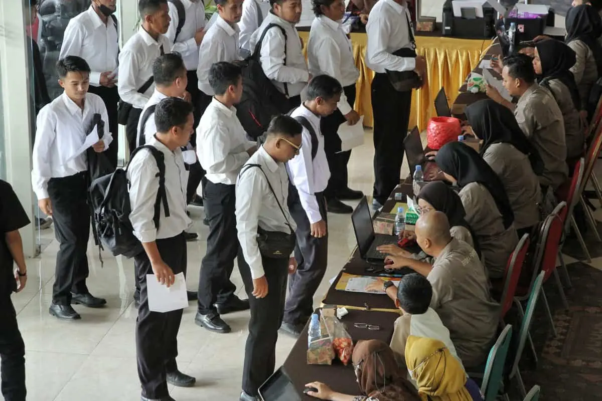 Bupati dan Wabup Purworejo Tinjau Langsung Pelaksanaan Seleksi PPPK Tahap II Bupati dan Wabup Purworejo Tinjau Langsung Pelaksanaan Seleksi PPPK Tahap II