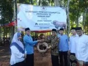 Desa Ketawangrejo Terima Bantuan Sapi Kurban Presiden seberat 1,1 Ton dan Paket Sembako