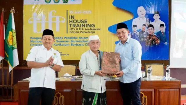 MA dan MTs An-Nawawi Berjan Gelar IHT: Perkuat Kurikulum Berbasis Cinta dan Toleransi MA dan MTs An-Nawawi Berjan Gelar IHT: Perkuat Kurikulum Berbasis Cinta dan Toleransi