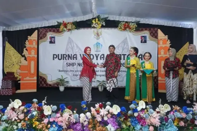 SMP Negeri 4 Purworejo Gelar Purna Widia Pratama: Menguatkan Karakter Lewat Budaya Jawa SMP Negeri 4 Purworejo Gelar Purna Widia Pratama: Menguatkan Karakter Lewat Budaya Jawa