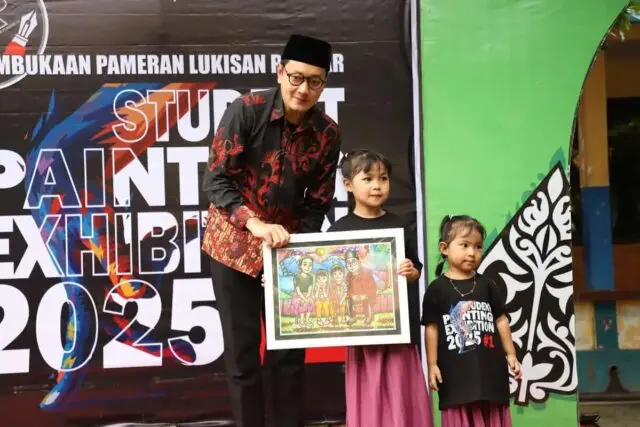 Puluhan Lukisan Karya Anak-Anak Purworejo Dipamerkan Puluhan Lukisan Karya Anak-Anak Purworejo Dipamerkan