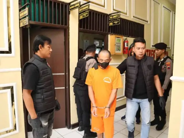 76,02 Gram Sabu Disita, Polres Kebumen Ungkap Kasus Terbesar dalam Beberapa Dekade 76,02 Gram Sabu Disita, Polres Kebumen Ungkap Kasus Terbesar dalam Beberapa Dekade