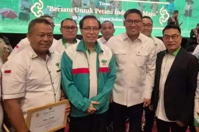 Asep Jatnika Terima Penghargaan dari Moeldoko: Inovasi Pertanian Banten Asep Jatnika Terima Penghargaan dari Moeldoko: Inovasi Pertanian Banten