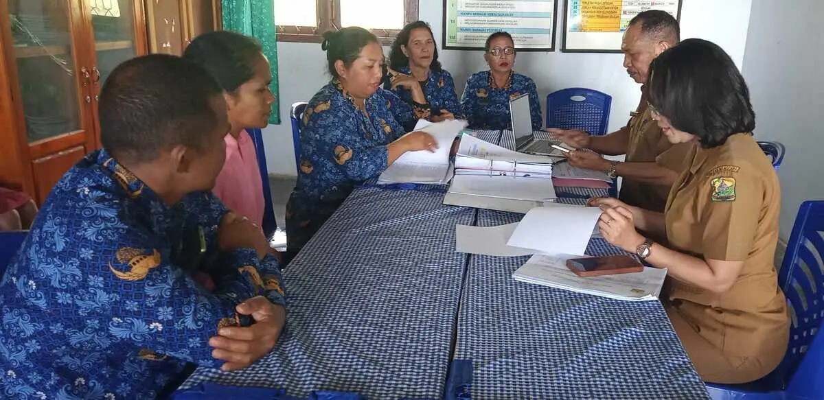 Menuju Manggarai KLA, Tim Sekber SRA Lakukan Monitoring Dan Evaluasi Ke Sejumlah Sekolah Di Kecamatan Langke Rembong Menuju Manggarai KLA, Tim Sekber SRA Lakukan Monitoring Dan Evaluasi Ke Sejumlah Sekolah Di Kecamatan Langke Rembong