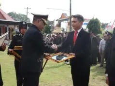 15 Personel Polres Kebumen Terima Penghargaan di Puncak Hari Bhayangkara ke-79 15 Personel Polres Kebumen Terima Penghargaan di Puncak Hari Bhayangkara ke-79