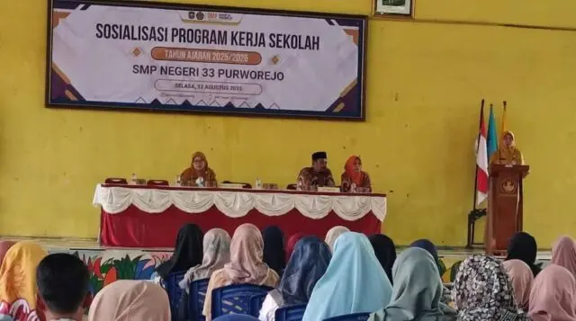 SMPN 33 Purworejo Gelar Sosialisasi Program Kerja Bersama Orang Tua Siswa Baru SMPN 33 Purworejo Gelar Sosialisasi Program Kerja Bersama Orang Tua Siswa Baru
