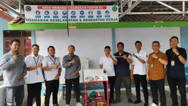 PTO UMPurworejo Jalin Kemitraan dengan SMK Muhammadiyah Petanahan, Gelar MoU dan Pelatihan Kelistrikan Otomotif PTO UMPurworejo Jalin Kemitraan dengan SMK Muhammadiyah Petanahan, Gelar MoU dan Pelatihan Kelistrikan Otomotif