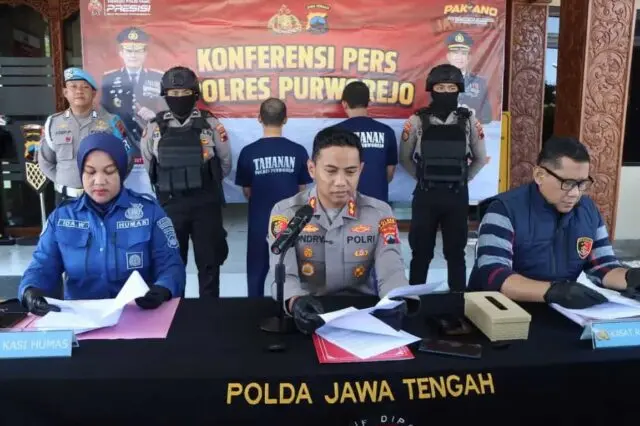 Polres Purworejo Tangkap Pencuri Motor yang Gadaikan Barang Curian Lewat Medsos Polres Purworejo Tangkap Pencuri Motor yang Gadaikan Barang Curian Lewat Medsos