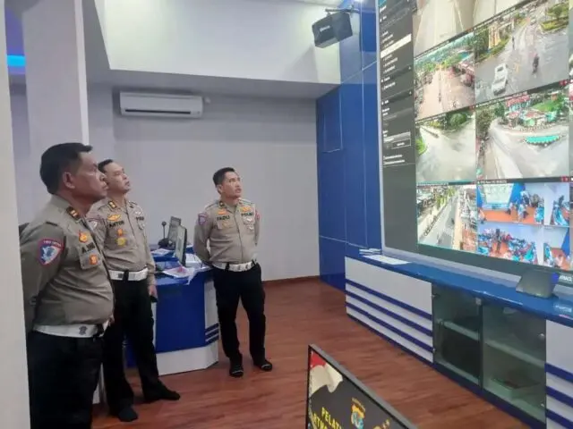 Penyerahan RTMC Beserta Uji Fungsi dan Pelatihan Operator dari Korlantas Polri kepada Ditlantas Polda Kaltara Penyerahan RTMC Beserta Uji Fungsi dan Pelatihan Operator dari Korlantas Polri kepada Ditlantas Polda Kaltara