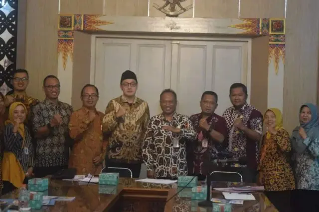 Wabup Dion: Problem Sampah Bukan di TPA, Tapi Belum Dipilah Sejak Awal Wabup Dion: Problem Sampah Bukan di TPA, Tapi Belum Dipilah Sejak Awal