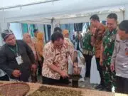 Agro Fest 2025 Resmi Dibuka, Optimalkan DBHCHT untuk Kesejahteraan Petani Purworejo Agro Fest 2025 Resmi Dibuka, Optimalkan DBHCHT untuk Kesejahteraan Petani Purworejo