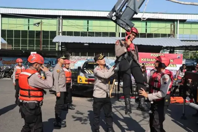 Polres Purworejo Pastikan Kesiapan Personel dan Peralatan Hadapi Potensi Bencana Polres Purworejo Pastikan Kesiapan Personel dan Peralatan Hadapi Potensi Bencana
