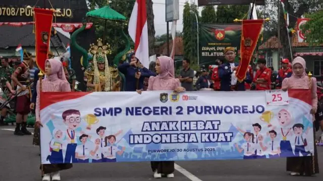 SMPN 2 Purworejo Raih Juara Terbaik I Karnaval Kreatif HUT ke-80 RI