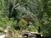 Truk Pengangkut Pupuk Subsidi Pemerintah Ke Dusun Beong Manggarai Barat NTT Terguling Ke Jurang Sedalam 75 Meter