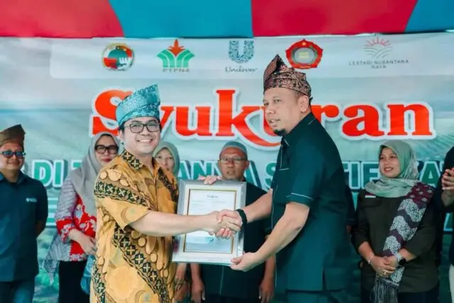 Petani Binaan PTPN IV PalmCo di Riau Raih Sertifikasi RSPO, Siap Bersaing di Pasar Global Petani Binaan PTPN IV PalmCo di Riau Raih Sertifikasi RSPO, Siap Bersaing di Pasar Global