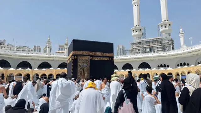 Umrah Mandiri – Era Baru Ibadah Umrah yang Lebih Mudah (UU No. 14 Tahun 2025) Umrah Mandiri – Era Baru Ibadah Umrah yang Lebih Mudah (UU No. 14 Tahun 2025)