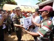 Respons Cepat Penanganan Longsor, Kemendagri Serahkan 4 Tenda Posko Respons Cepat Penanganan Longsor, Kemendagri Serahkan 4 Tenda Posko