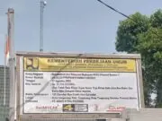 Papan Informasi Minim Rincian, Publik Pertanyakan Transparansi Rehabilitasi Madrasah PHTC di Sepatan Timur