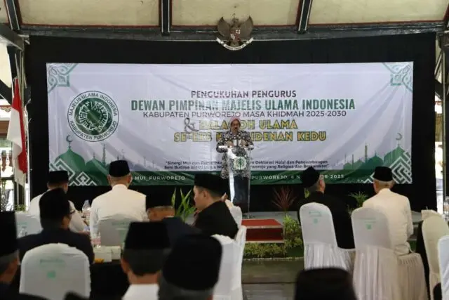Bupati Purworejo Dorong Sinergi Pemda dan Ulama Wujudkan Masyarakat Religius Bupati Purworejo Dorong Sinergi Pemda dan Ulama Wujudkan Masyarakat Religius