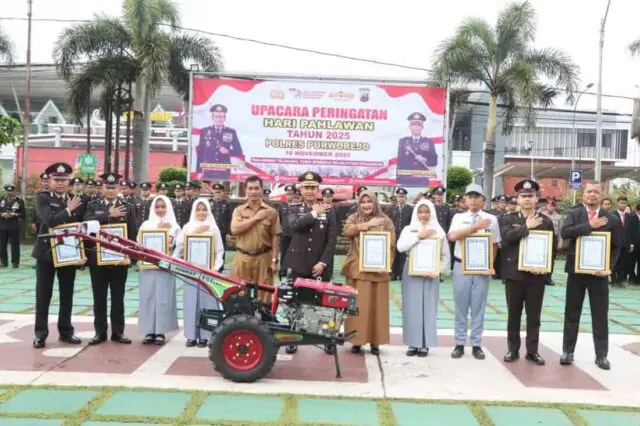 Peringati Hari Pahlawan, Kapolres Purworejo Beri Penghargaan dan Dukung Ketahanan Pangan Peringati Hari Pahlawan, Kapolres Purworejo Beri Penghargaan dan Dukung Ketahanan Pangan