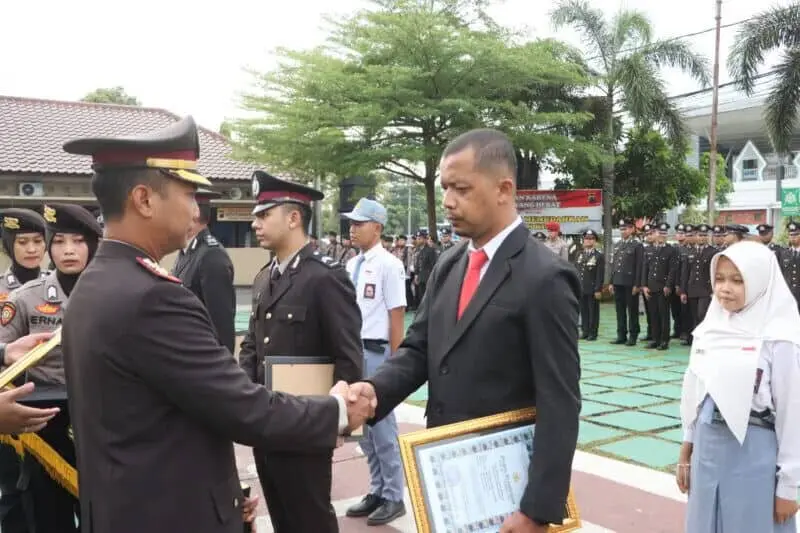 Peringati Hari Pahlawan, Kapolres Purworejo Beri Penghargaan dan Dukung Ketahanan Pangan Peringati Hari Pahlawan, Kapolres Purworejo Beri Penghargaan dan Dukung Ketahanan Pangan