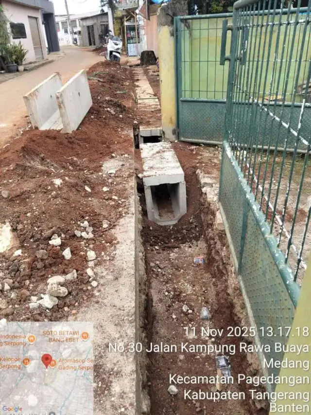 Proyek U-Ditch di Kampung Rawa Buaya Disorot: Diduga Tidak Sesuai Spesifikasi dan Minim Informasi Publik Proyek U-Ditch di Kampung Rawa Buaya Disorot: Diduga Tidak Sesuai Spesifikasi dan Minim Informasi Publik