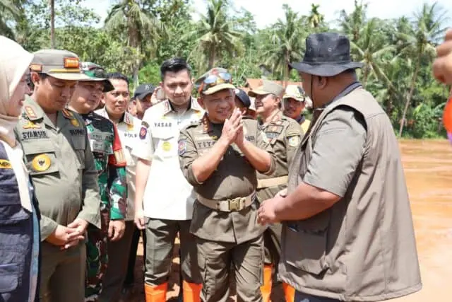 Tinjau Penanganan Longsor di Cilacap, Mendagri: Penanganannya Sudah Sistematis Tinjau Penanganan Longsor di Cilacap, Mendagri: Penanganannya Sudah Sistematis