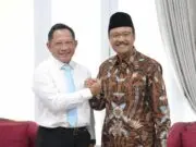 Mendagri dan Mensos Bahas Integrasi Layanan Puskesos dengan Posyandu Mendagri dan Mensos Bahas Integrasi Layanan Puskesos dengan Posyandu