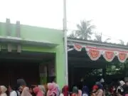 1500 KPM Terima BTS Kesra di Kiara Payung, Warga Antusias Antre di Kediaman Kades ‎
