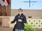 Wamendagri Tekankan ASN Harus Menjunjung Integritas dan Melayani Publik Wamendagri Tekankan ASN Harus Menjunjung Integritas dan Melayani Publik