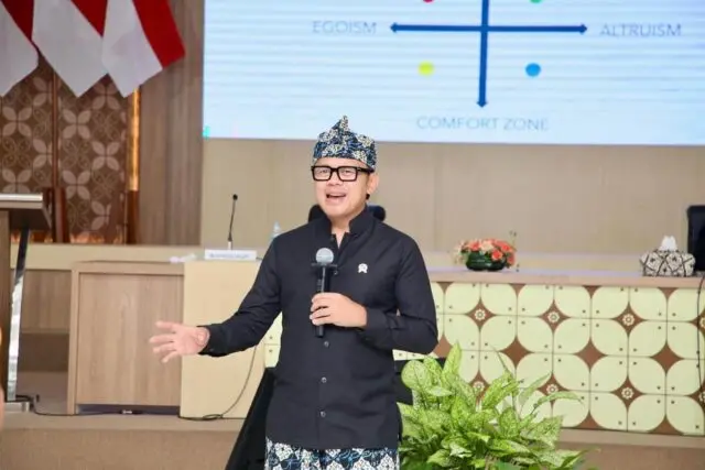 Wamendagri Tekankan ASN Harus Menjunjung Integritas dan Melayani Publik Wamendagri Tekankan ASN Harus Menjunjung Integritas dan Melayani Publik
