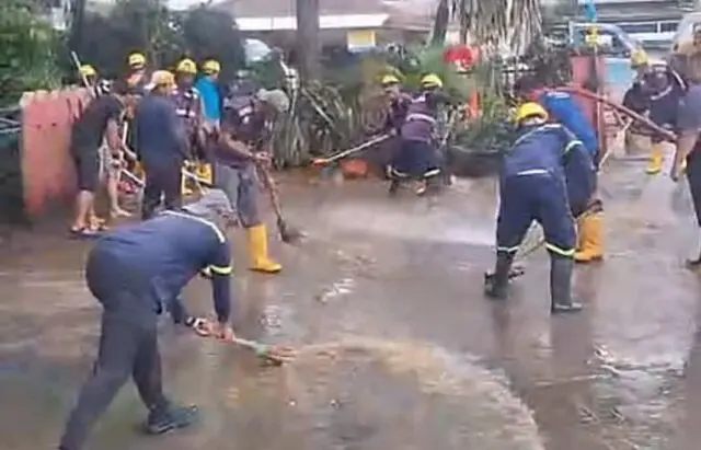 Perumdam TKR Kabupaten Tangerang Respon Cepat Atasi Kebocoran Pipa PDAM di Karawaci Perumdam TKR Kabupaten Tangerang Respon Cepat Atasi Kebocoran Pipa PDAM di Karawaci