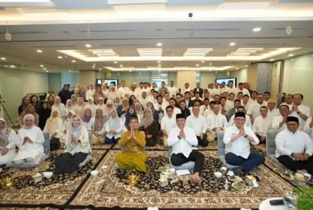 Ustadz Maulana Ramaikan Acara Virtue PTPN IV PalmCo: Doakan Perusahaan Maju dan Produktivitas Meningkat Drastis Ustadz Maulana Ramaikan Acara Virtue PTPN IV PalmCo: Doakan Perusahaan Maju dan Produktivitas Meningkat Drastis