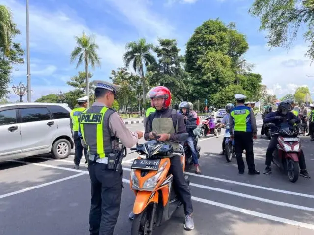 Operasi Zebra Candi 2025 Resmi Ditutup, Polres Purworejo Catat 2.448 Penindakan Didominasi ETLE Operasi Zebra Candi 2025 Resmi Ditutup, Polres Purworejo Catat 2.448 Penindakan Didominasi ETLE