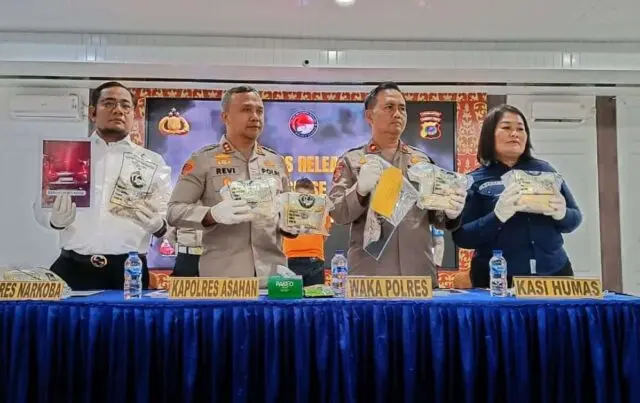 20251212-184752_polres-asahan-sita-8-kg-sabu-satu-orang-kurir-ditangkap