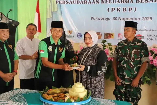 Bupati Dorong PKBP Aktif Promosikan Potensi Unggulan Purworejo di Anniversary ke-5 Bupati Dorong PKBP Aktif Promosikan Potensi Unggulan Purworejo di Anniversary ke-5