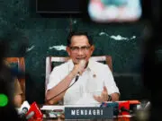 Tegas, Mendagri Sanksi Bupati Aceh Selatan Pemberhentian 3 Bulan