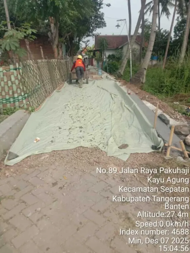 Dugaan Tak Sesuai Spek Mencuat, Proyek Pemeliharaan Jalan Betonisasi di Kayu Agung Disorot LSM Geram