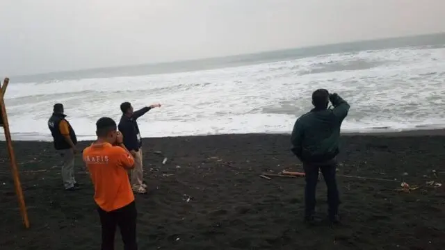 Seorang Pelajar Asal Gresik Hilang Terseret Arus di Pantai Dewa Ruci Purworejo Seorang Pelajar Asal Gresik Hilang Terseret Arus di Pantai Dewa Ruci Purworejo