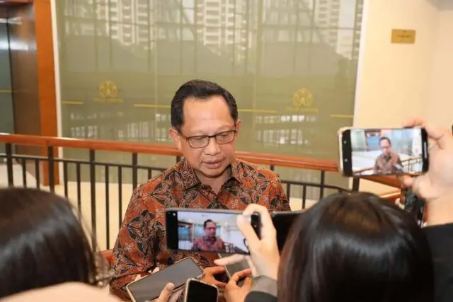 Mendagri: 106 Ribu Pakaian Baru Akan Disalurkan ke Warga Terdampak Bencana di Sumatra Mendagri: 106 Ribu Pakaian Baru Akan Disalurkan ke Warga Terdampak Bencana di Sumatra