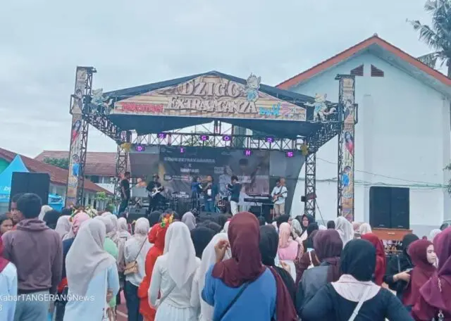 Pagelaran Dzigo Extravaganza Meriahkan Halaman SMAN 25 Kabupaten Tangerang Pagelaran Dzigo Extravaganza Meriahkan Halaman SMAN 25 Kabupaten Tangerang