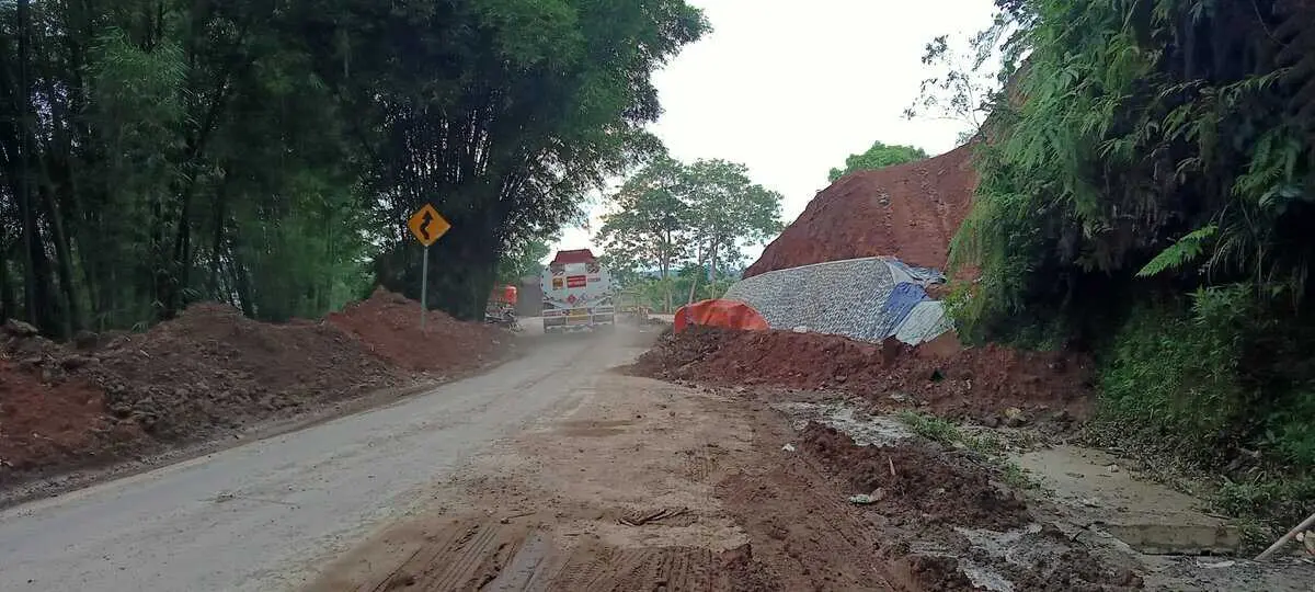 PPK 3.3 Pastikan Proyek Rehabilitasi Dan Penanganan Longsor Jalan Nasional Ruteng - Reo - Kedindi Selesai Tepat Waktu PPK 3.3 Pastikan Proyek Rehabilitasi Dan Penanganan Longsor Jalan Nasional Ruteng - Reo - Kedindi Selesai Tepat Waktu