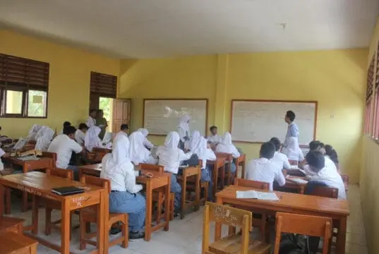 Kemandirian Lembaga Pendidikan Islam: Dari Ketergantungan Menuju Keberlanjutan Kemandirian Lembaga Pendidikan Islam: Dari Ketergantungan Menuju Keberlanjutan