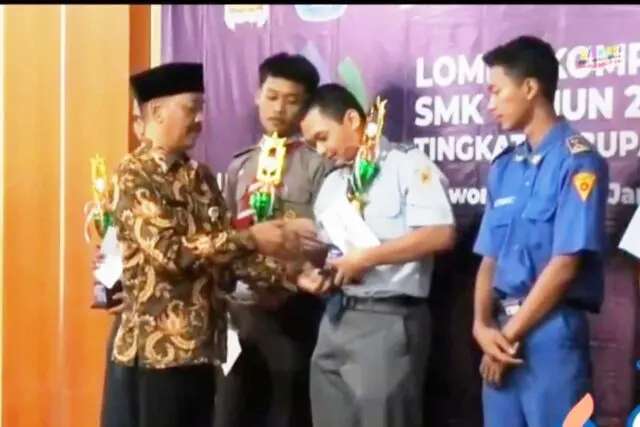 Dari Purworejo Menuju Provinsi, Ketua MKKS SMK Tekankan Mental, Kesehatan, dan Mimpi Besar Peserta LKS Dari Purworejo Menuju Provinsi, Ketua MKKS SMK Tekankan Mental, Kesehatan, dan Mimpi Besar Peserta LKS